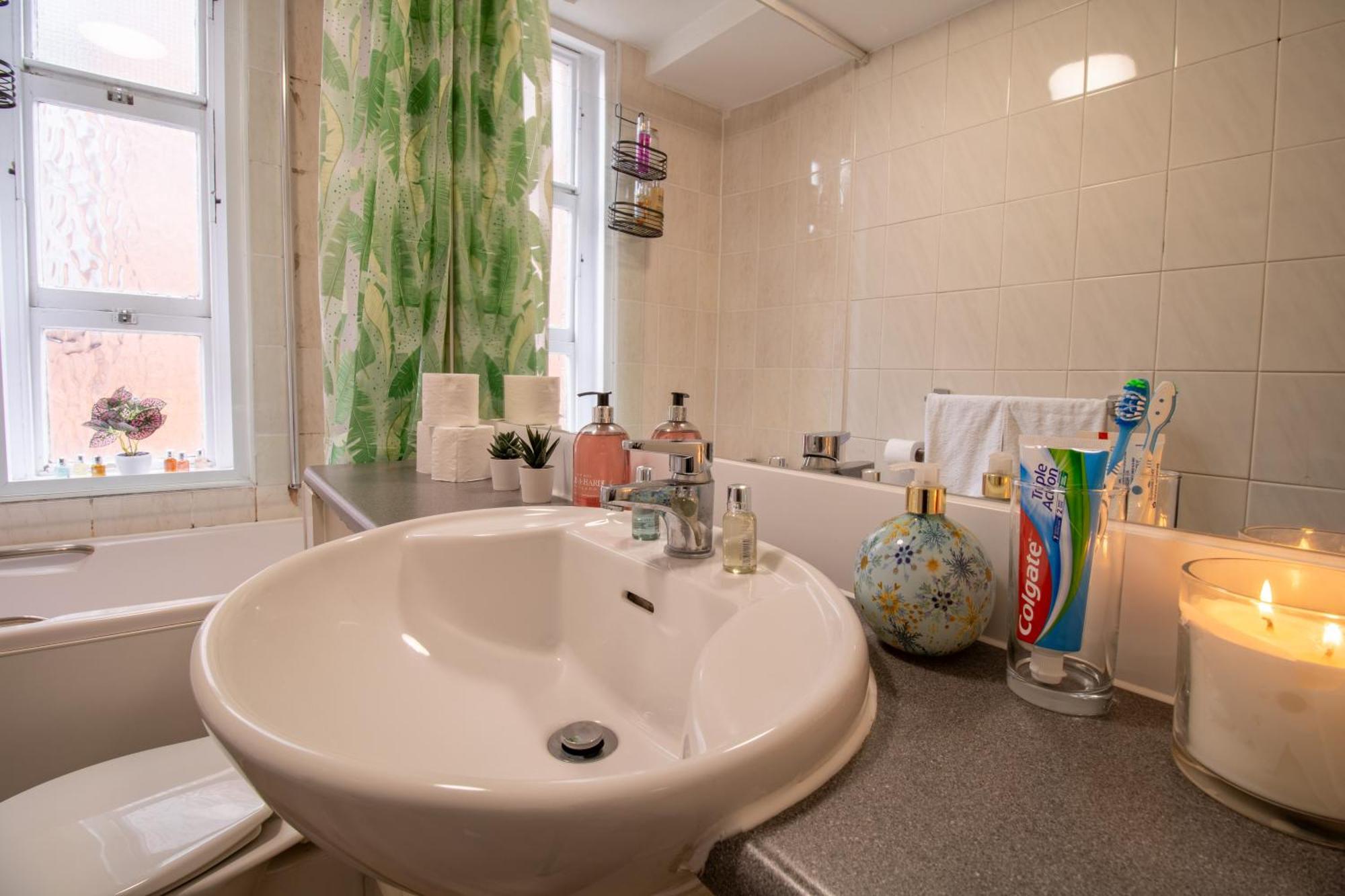 Cosy 2-Bedroom Apartment In Mayfair 8Cb - 4Th Floor No Elevator London Exterior foto