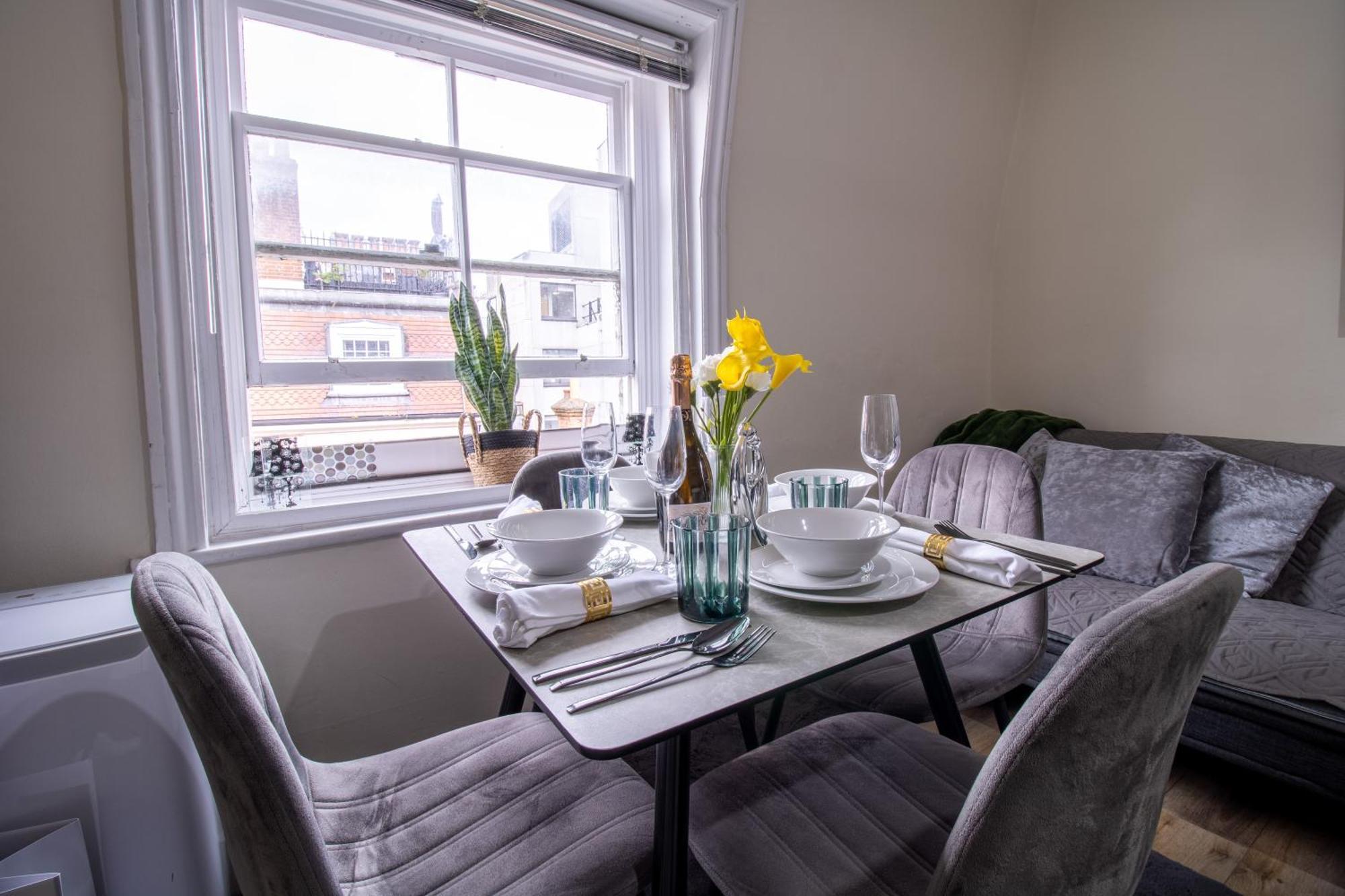 Cosy 2-Bedroom Apartment In Mayfair 8Cb - 4Th Floor No Elevator London Exterior foto